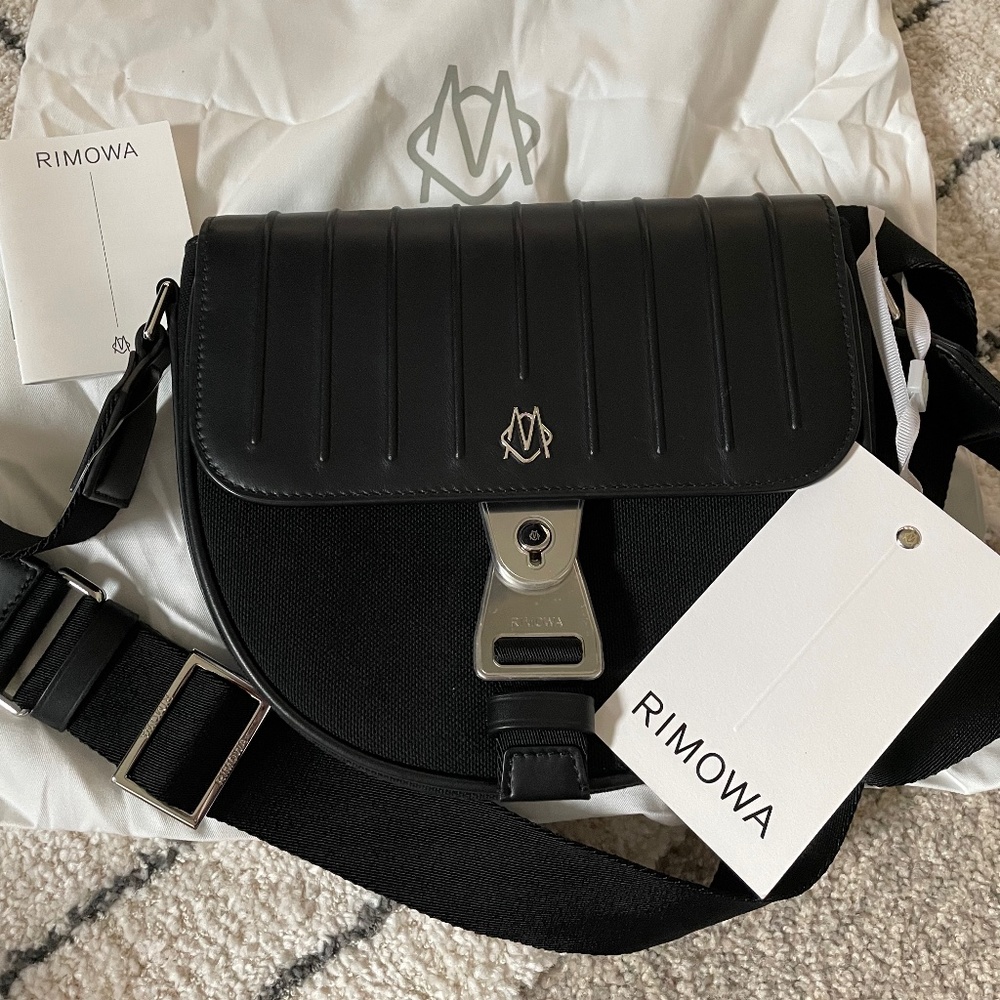 Rimowa Never Still Bag